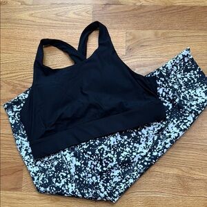 Black and White Speckled Women's Sports Bra and Leggings Set
